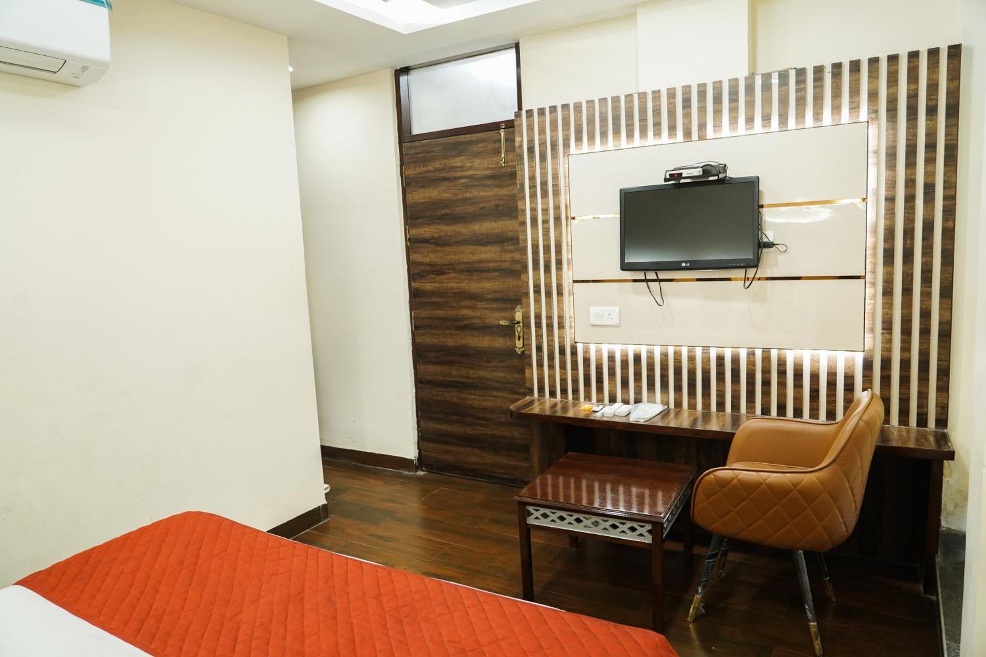 ניו דלהי Hotel Batra Home Nizamuddin מראה חיצוני תמונה