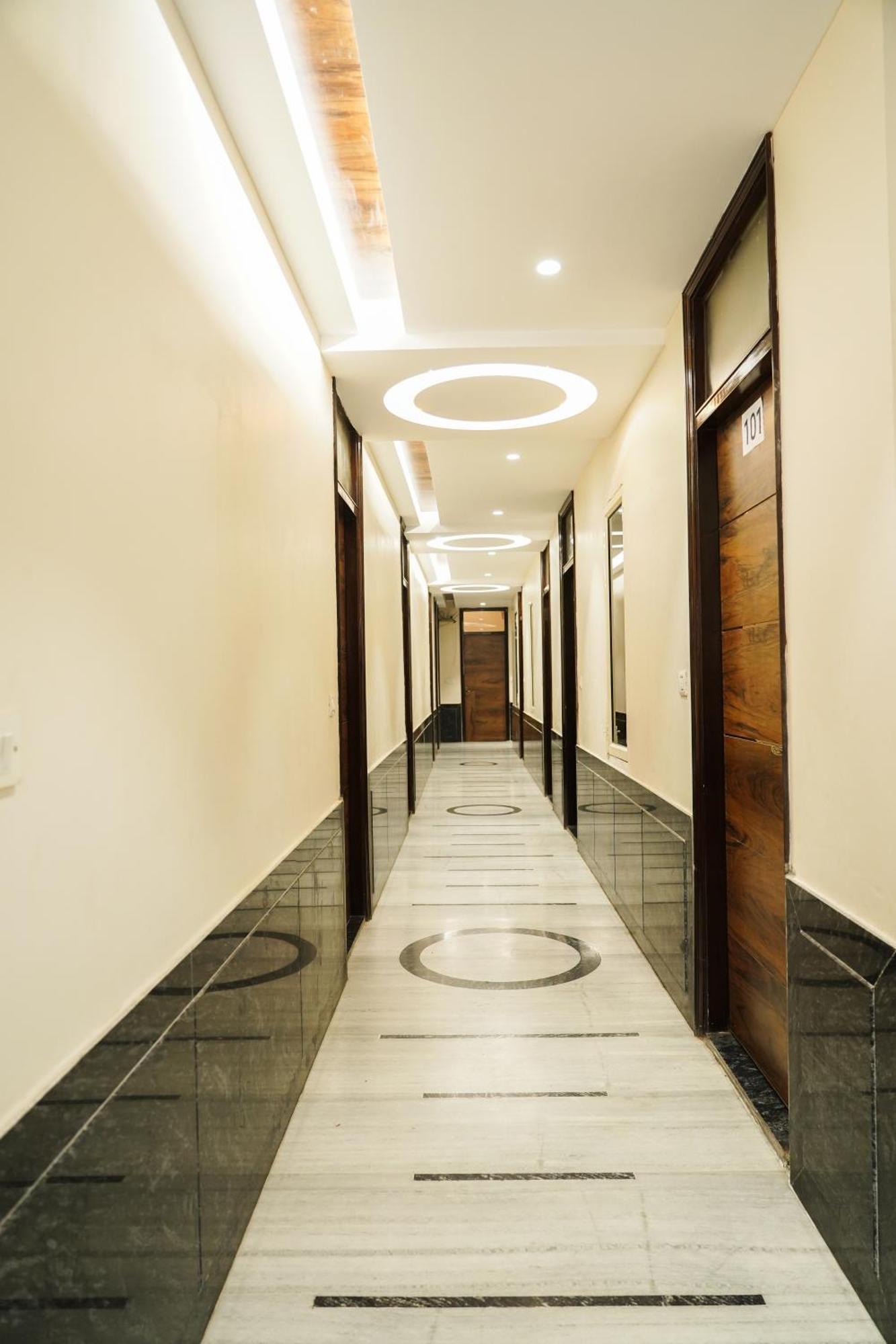 ניו דלהי Hotel Batra Home Nizamuddin מראה חיצוני תמונה