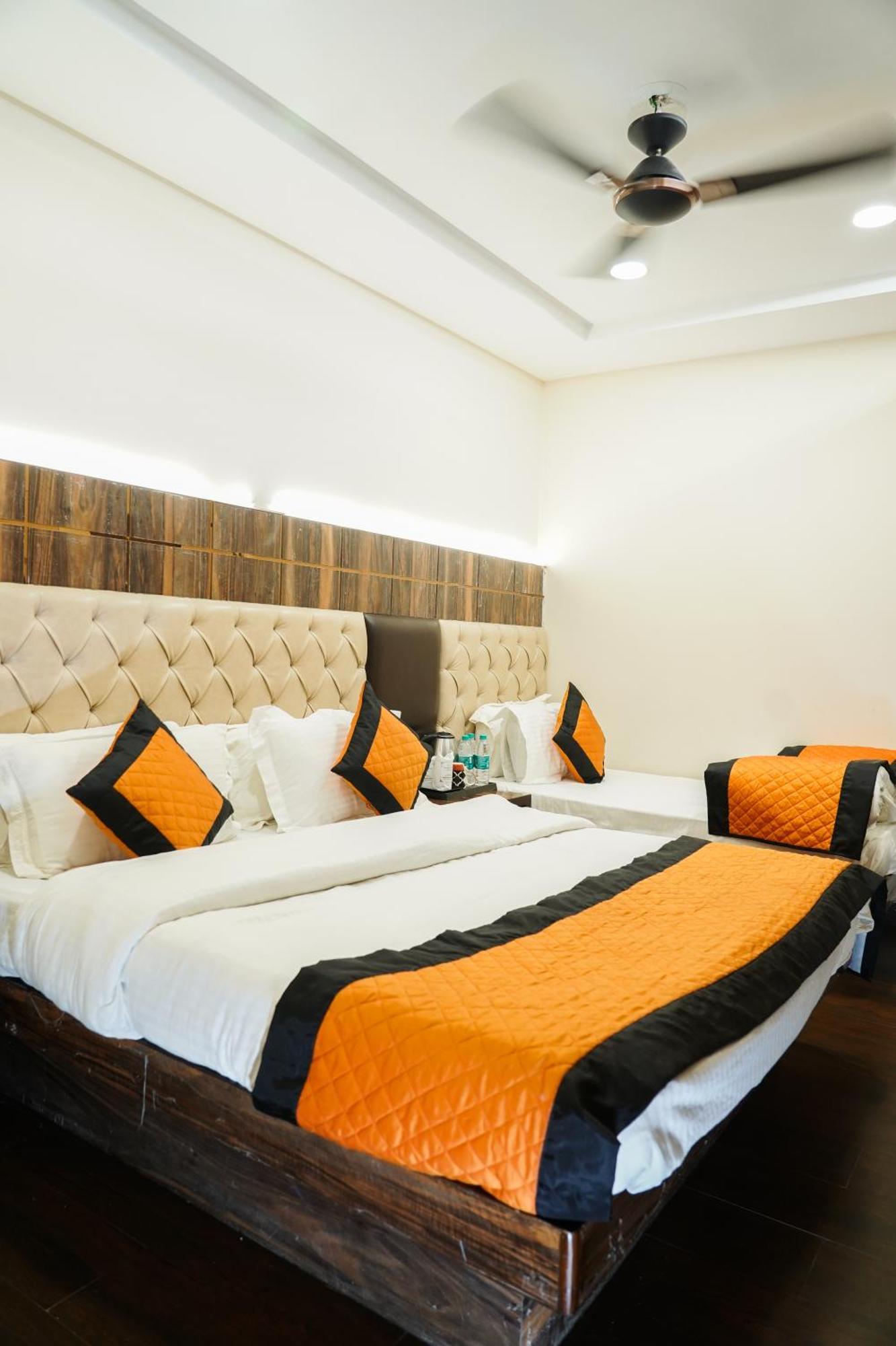 ניו דלהי Hotel Batra Home Nizamuddin מראה חיצוני תמונה
