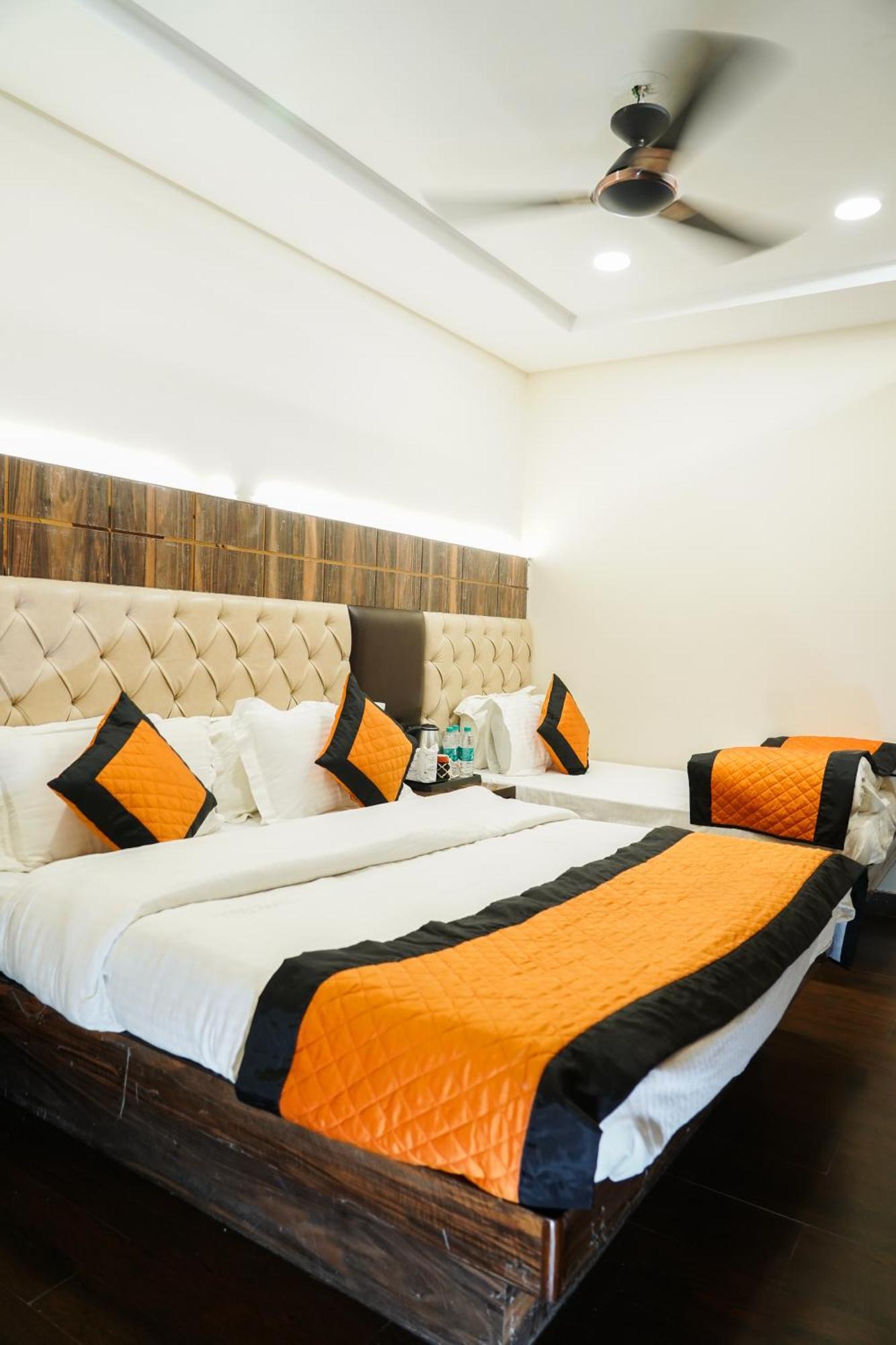 ניו דלהי Hotel Batra Home Nizamuddin מראה חיצוני תמונה
