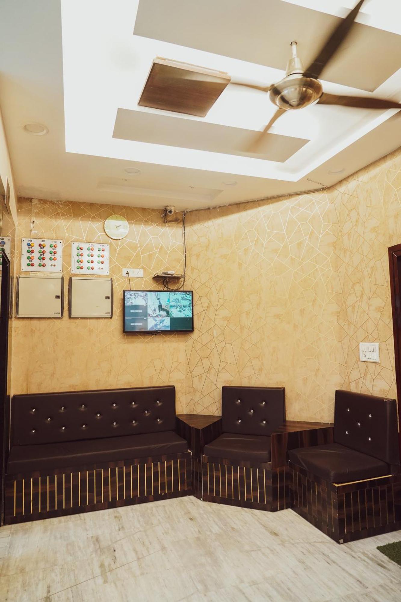 ניו דלהי Hotel Batra Home Nizamuddin מראה חיצוני תמונה